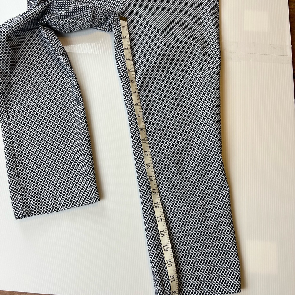 Dalia Black and White Houndstooth Pull On Skinny Capri Pants, Size 8 - Picture 9 of 13